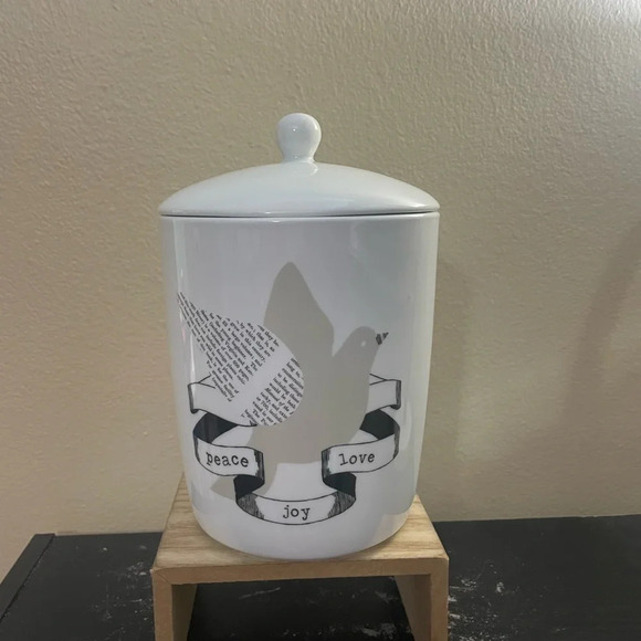 ST.NICHOLAS SQUARE DOVE PEACE/LOVE/JOY COOKIE JAR - Picture 3 of 9